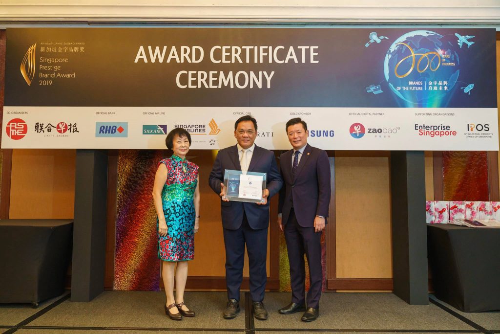 101-SA902676-2019-award-certificate-ceremony
