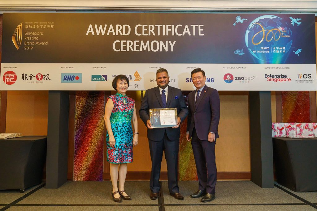 93-SA902650-2019-award-certificate-ceremony